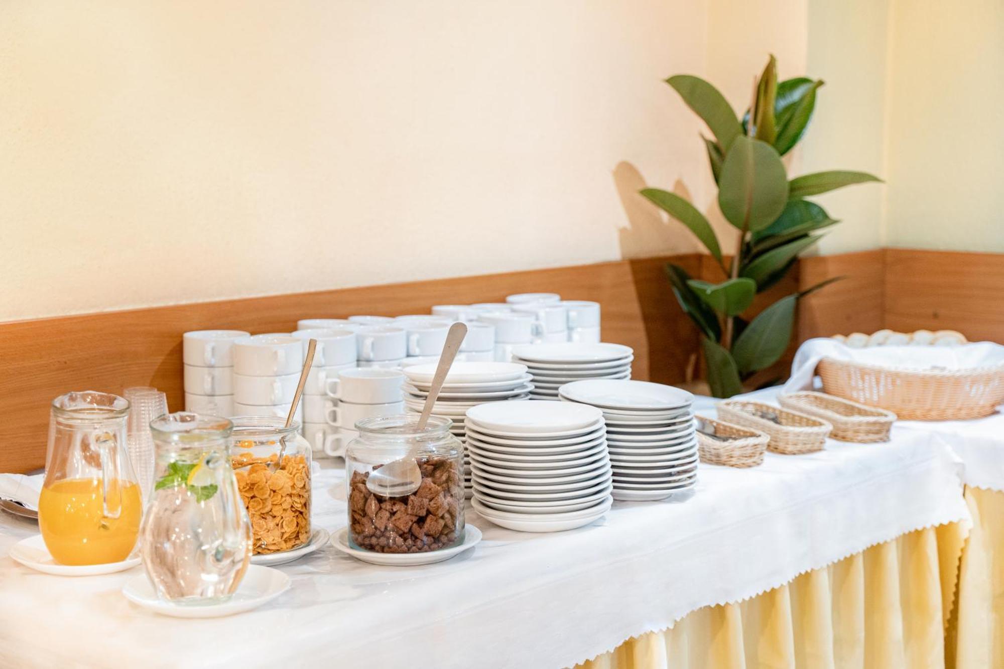 Hotel Alf Краків Екстер'єр фото